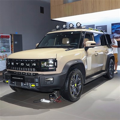 Xe SUV chạy xăng Jetour Traveler 2024
