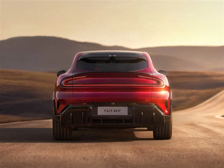 Xiaomi Yu7 GT 2026 full size SUV 